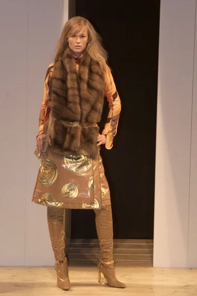 Look 4